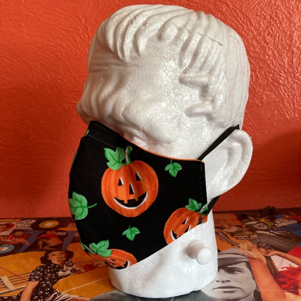 🎃Halloween Mask w/nose wire adjustable ear loops